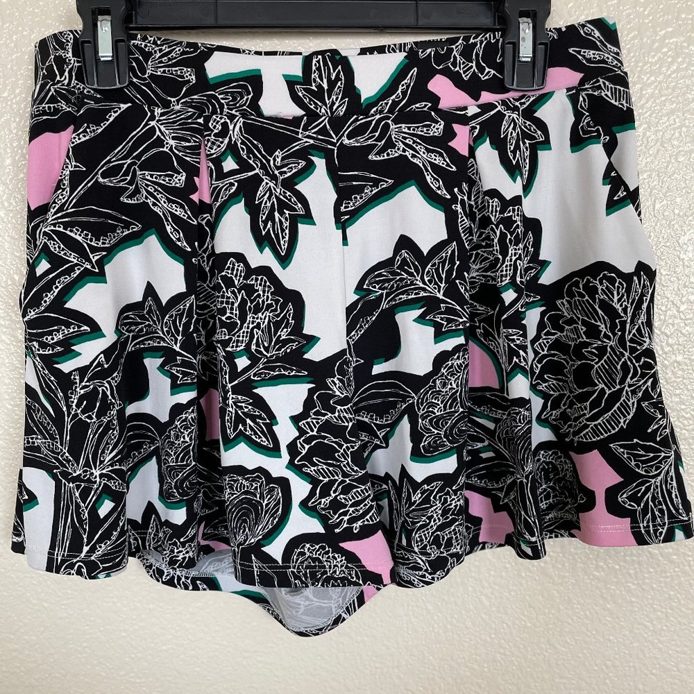 Express Women's Black/White/Green/Pink Floral Shorts W/ Pockets Size Medium